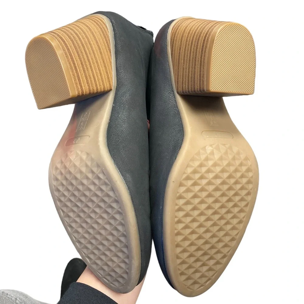 A2 by Aerosoles Ankle Boots - Picture 3 of 6